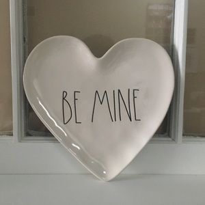 Rae Dunn Be Mine Valentine’s Day heart plate